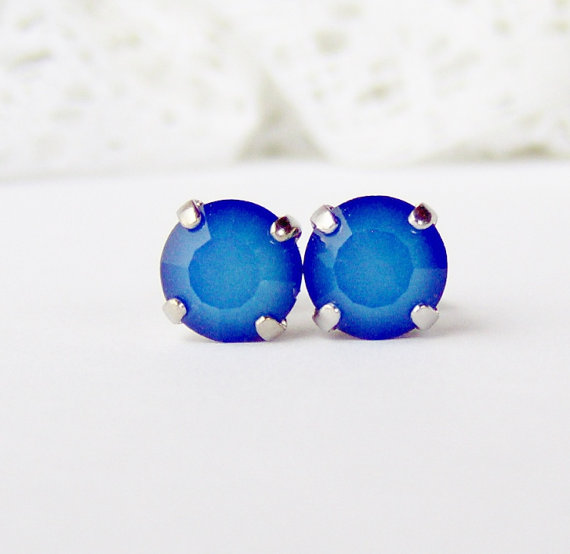 Hochzeit - White opal sky blue rhinestone earrings / 8mm / bridal / silver color settings / post earrings / stud earrings