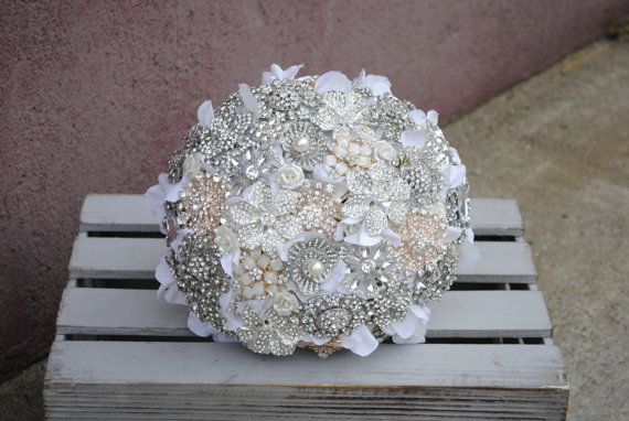 زفاف - Petal Brooch Bouquet 11 inch