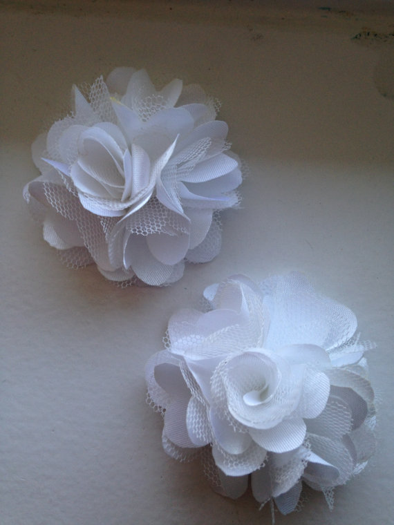Свадьба - White Satin clips 2 white 2 inch Puffs Boutique Style Petite hair clips baby toddler child teen piggy tail wedding flower girl gift present