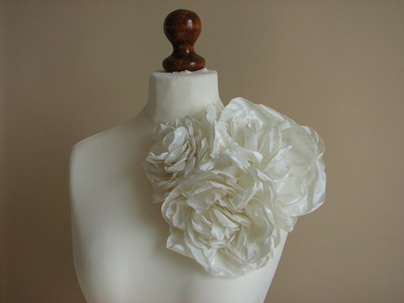 زفاف - Bridal flowers,Dress flowers,Ivory flowers,Wedding flowers,Bridal sash,Bridal ivory flowers,Bridesmaids dress,Bridal dress,Ivory dress