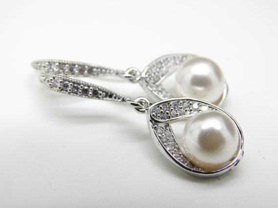 زفاف - Ivory pearl Earrings Bridal Pearl Earrings WHITE Pearl Earrings or CREAM Pearl Earrings Bridesmaid gift Wedding Jewelry