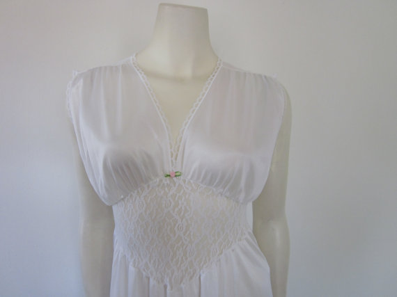 زفاف - 1970s White Nylon Nightgown with Stretch-Lace Midriff, Small