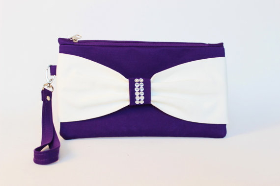 Mariage - Promotional sale   -Bow wristelt clutch,bridesmaid gift ,wedding gift ,make up bag,zipper-ivory ,purple