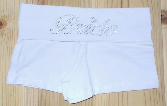 Mariage - Bride fold over waist shorts. Bridesmaid. Bachelorette Party. Maid of Honor. Team Bride. Wedding Bridal Party.