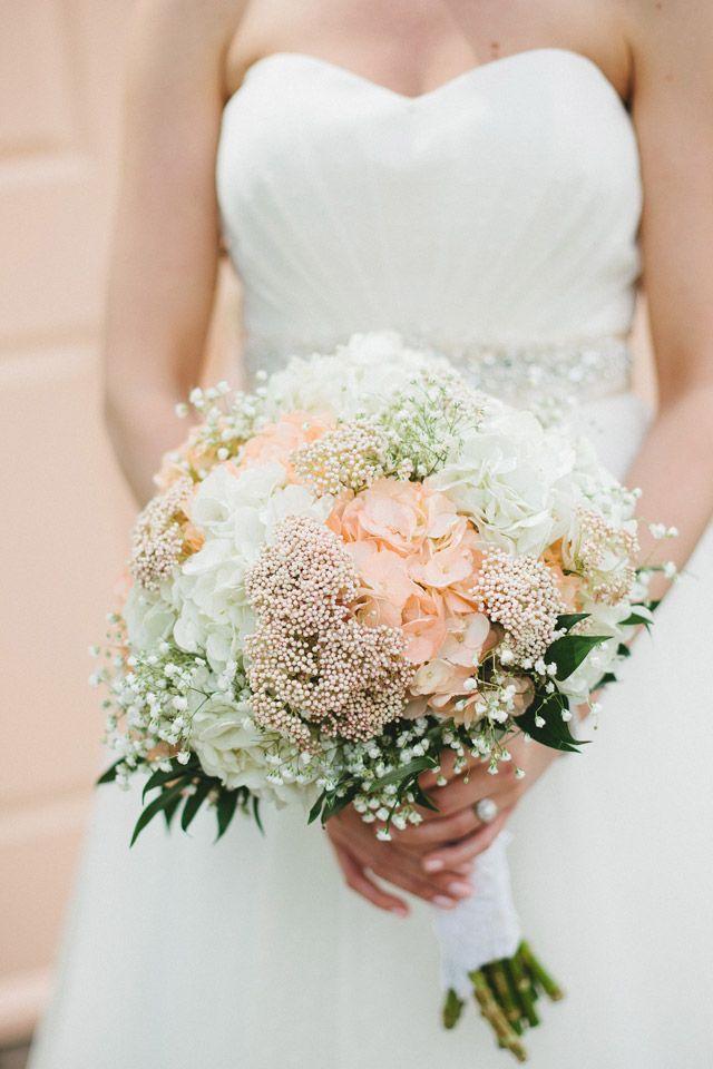 Mariage - Tiffanee   JT: A Lovely Peach And Navy Summer Wedding