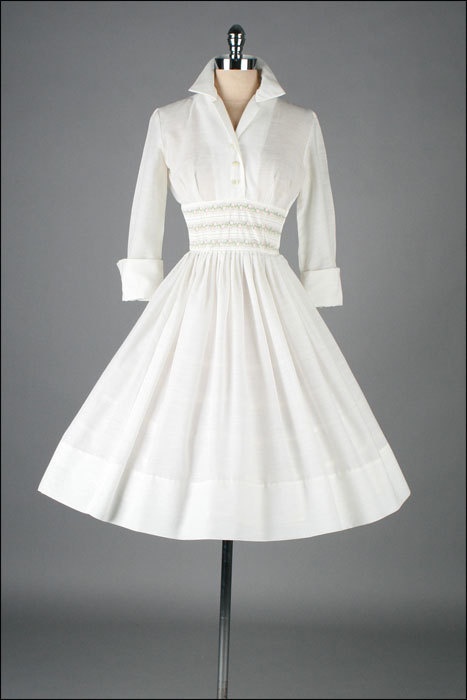 Hochzeit - Vintage 1950s Dress . White Cotton . French Cuffs . 2668