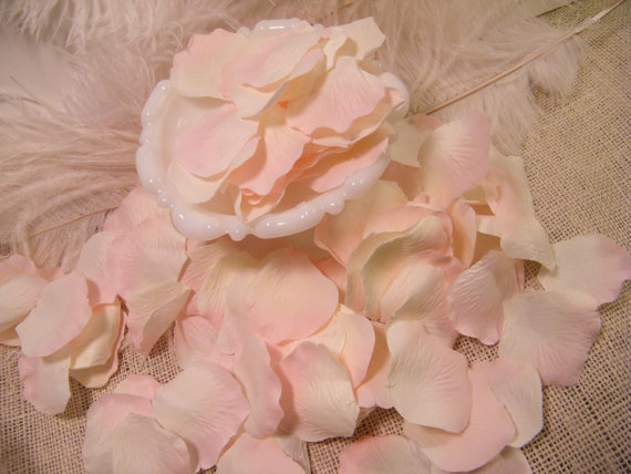 Mariage - Rose Petals, Artifical Petals, 200 Ivory and Pink Tipped, Bridal Shower Wedding Decoration, Flower Girl Basket Petals, Craft Supplies
