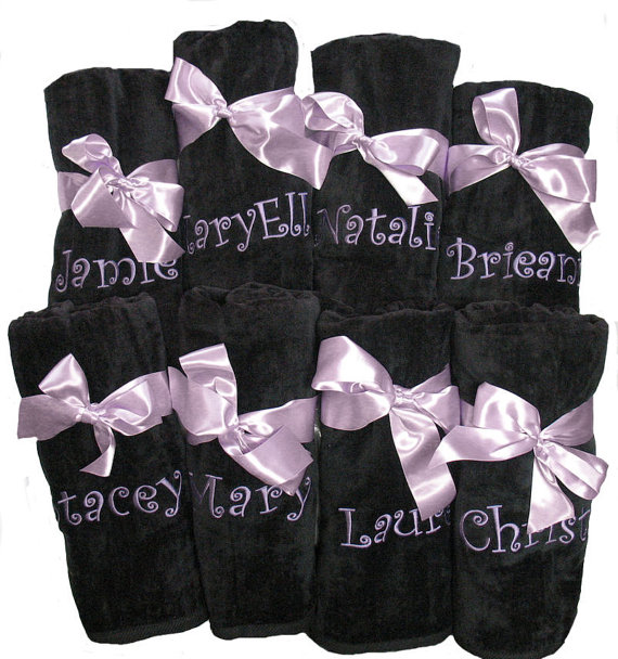 زفاف - Personalized Beach Towels with Satin Ribbon Bows - Beach Towels for Bridesmaids - Embroidered Beach Towel Gifts - Monogrammed Beach Towel