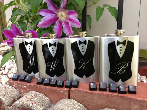 Hochzeit - Personalized Flask - Groomsmen Gift, 8oz, Best Man Gift, Bridal Party Gift