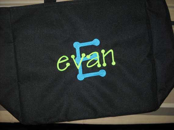 Свадьба - Boy Tote Bag, Sport Tote Bag, Personalized bag for boys or girls. Ring Bearer gift Embroidered Bag. Nice size bag.