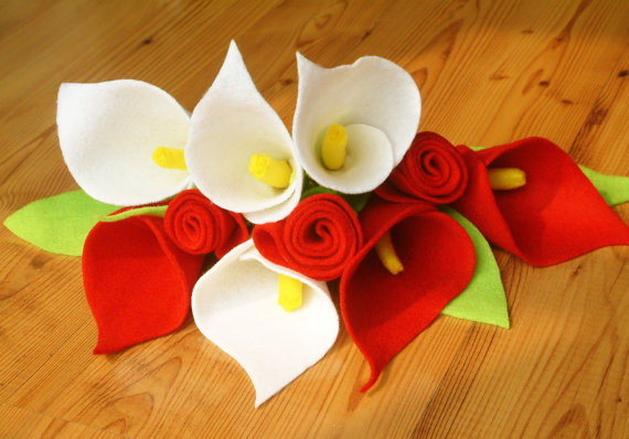 Hochzeit - Felt calla lily and rose bouquet--PDF Pattern and instructions--P06