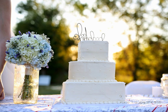 زفاف - SALE - Rustic Hitched Wedding Cake Topper Country Chic, Rustic themed Cake Topper, Barn Wedding, Table Decor