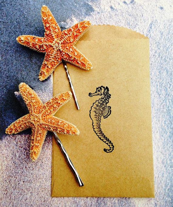 Свадьба - Two Starfish Hair Pins, Beach Hair, Beach Wedding.Destination Wedding,Mermaid ,Beach themed Shower,White    Starfish