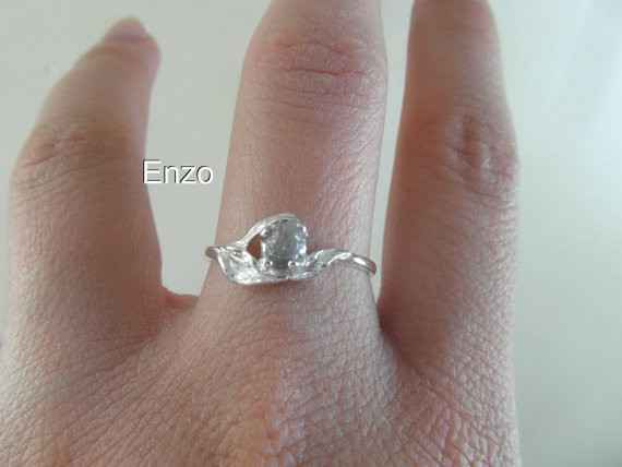 زفاف - Bright rose-Unconventional-Mounted- raw rough diamond - solitaire-promise- engagement ring-hand hammered-size 10