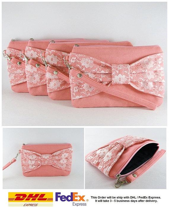 Свадьба - SUPER SALE - Set of 6 Peach Lace Bow Clutches -Bridal Clutch,Bridesmaid Clutch,Bridesmaid Wristlet,Wedding Gift,Zipper Pouch - Made To Order