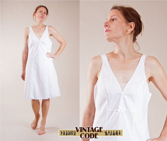 Свадьба - White cotton full slip  /   Lace trim full slip  /  Cotton lingerie / size medium to large