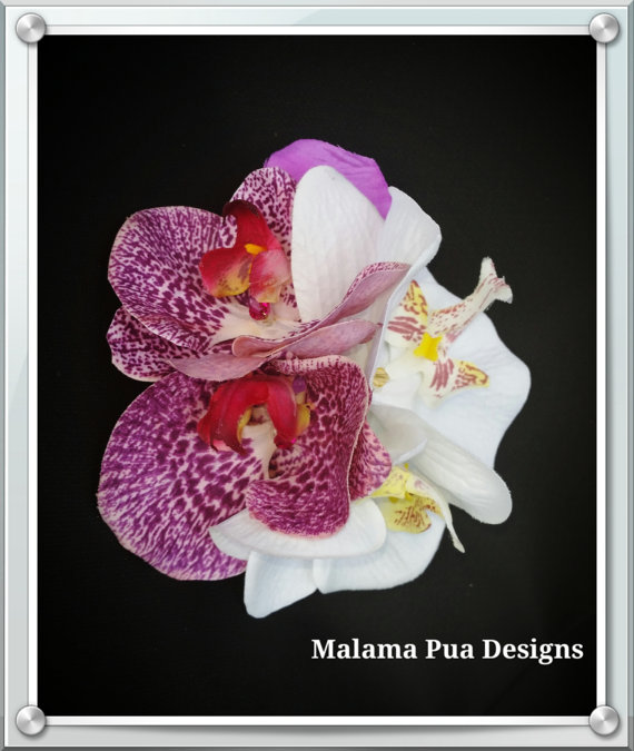 Hochzeit - SILK FLOWER HAIR Clip, Wedding, Beach Bride, Flower, Bridal, Tropical Hair Flower, Hair Accessory, Orchids, Swarovski crystals, Hawaiiian