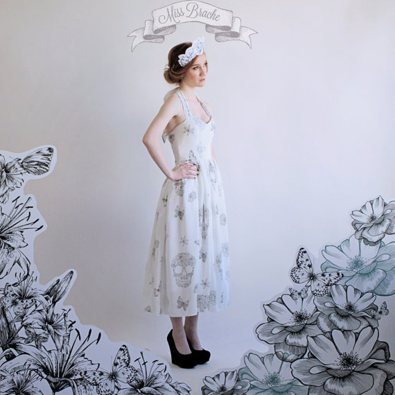 زفاف - Sugar Skulls, Flowers and Butterflies Print Tea Length Wedding Dress with Sweetheart Neckline Gathered Skirt