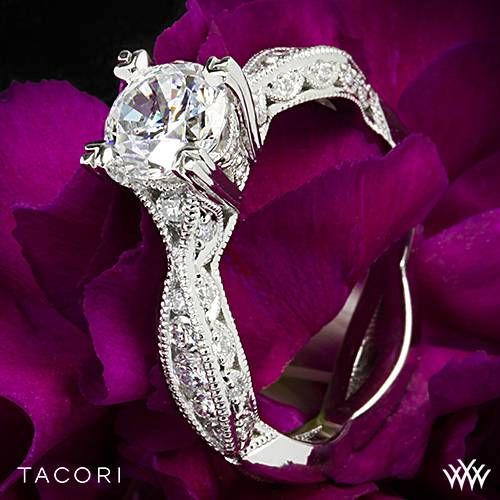Mariage - 18k White Gold Tacori 2578RD Classic Crescent Twist Diamond Engagement Ring