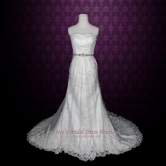 Hochzeit - Strapless Lace Wedding Dress Vintage Lace Wedding Dress A-line Lace Wedding Dress Last Minute Wedding Dress Size 2