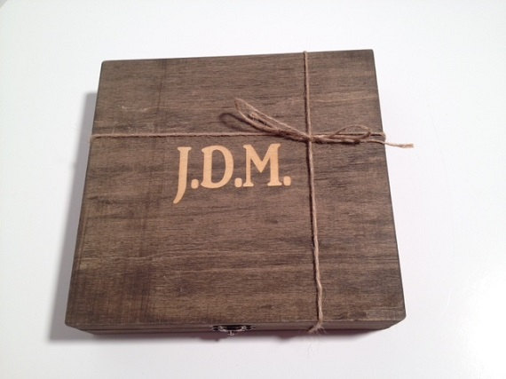 زفاف - Groomsmen Gift - ONE Rustic Custom Laser Engraved Cigar Boxes - Personalized & Stained Wooden Cigar Box - FREE Shipping - Wedding Favor