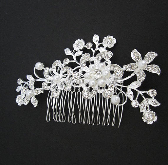 Wedding - Bridal Hair Comb. Sparkle Rhinestone Hair Comb. Wedding Hair Piece. Bridal Comb. Elegant White Pearl Flower Comb. Bridal Accessories.Wedding