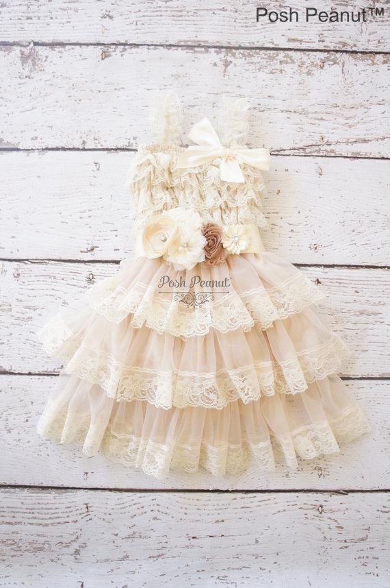 Свадьба - lace flower girl dress- rustic flower girl dress- lace girls dress- lace baby dress- Burlap wedding dress- country flower girl- girls dress