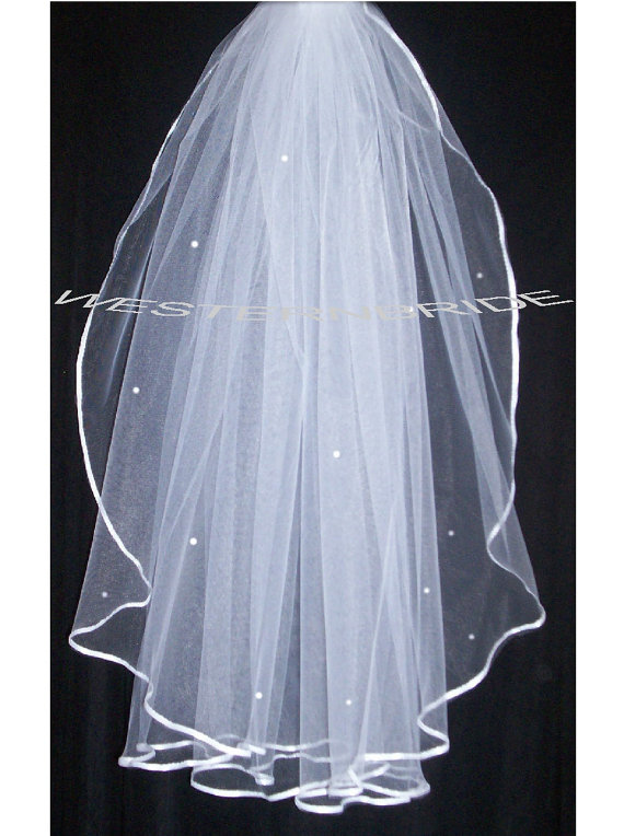 زفاف - Swarovski CRYSTALS   ACCENT Elegant Wedding Bridal veil. White or Ivory , your choice. elbow lenght with silver comb ready to wear
