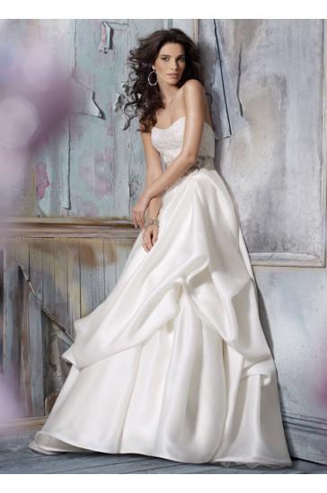 Hochzeit - Jim Hjelm Wedding Dress Style JH8110