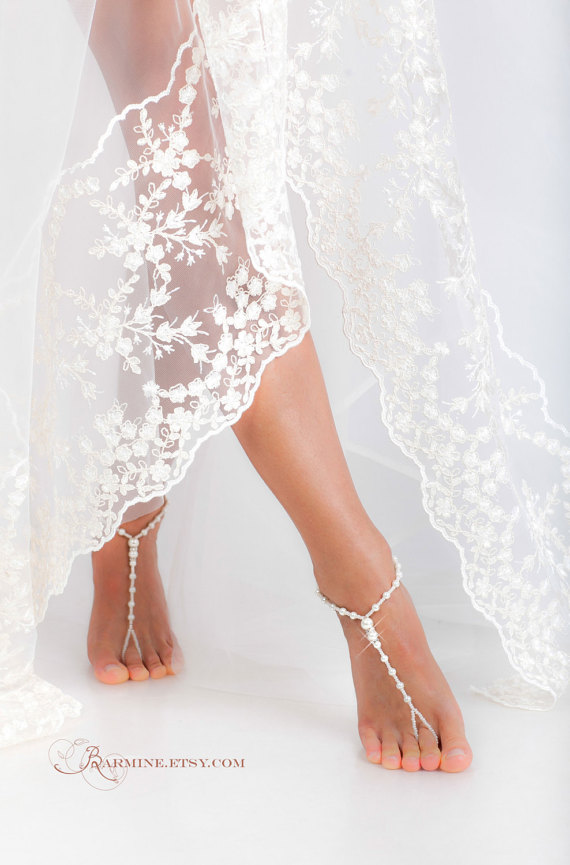 Свадьба - Beaded Barefoot sandals-Bridal foot jewelry-Rhinestone and Pearl Beach wedding Barefoot Sandals-Bridal feet accessories-Footless sandals