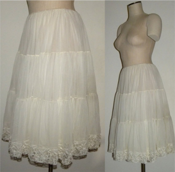 Mariage - 1960s 60s Crinoline / Skirt / Ivory / Off White / LACE / Rockabilly / Lingerie / Pin Up / Vintage / Francine Lingerie / Large