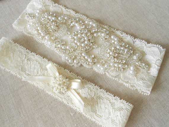 Mariage - Wedding Garter Set Iced Ivory Stretch Bridal Garter Set With Classic Pearls and  Rhinestones Bridal Garter Set.