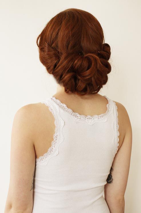 Свадьба - Bridal Beauty: 1930s Curls Tutorial