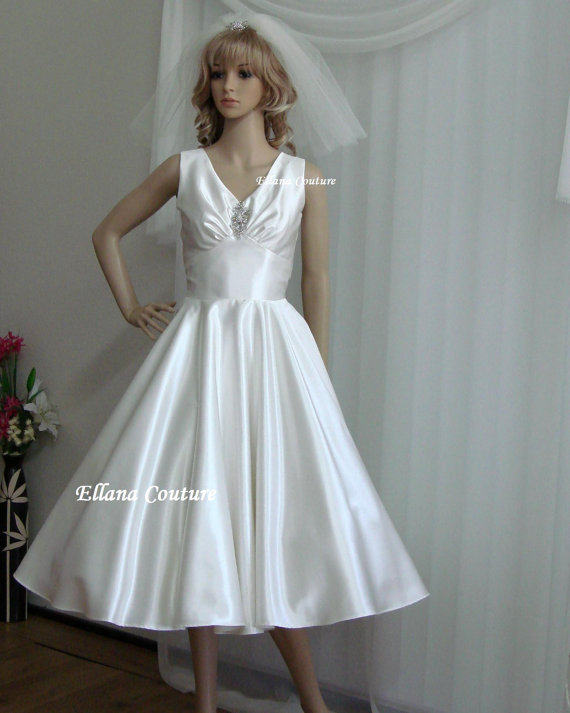 Hochzeit - Sample Sale. Clara -  Vintage Inspired Satin Tea Length Wedding Dress.