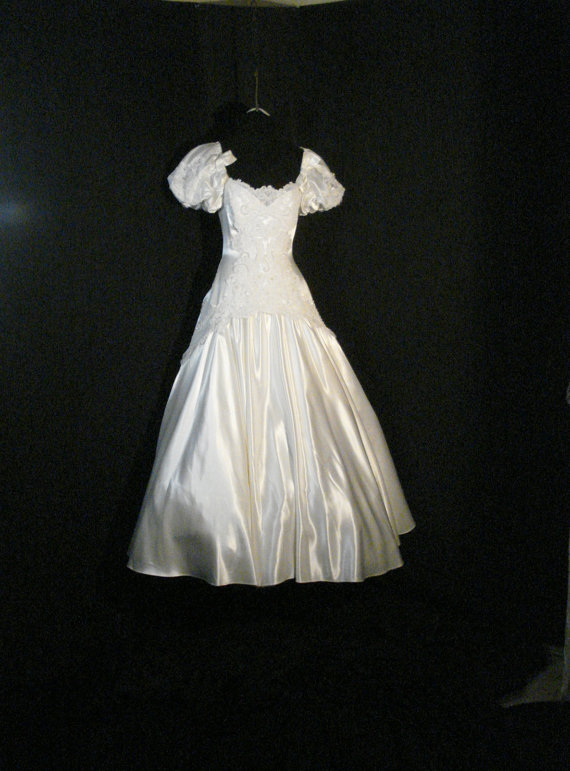 Hochzeit - White Satin Wedding Dress with train Chic Victorian Lace Pearls & Bustle S