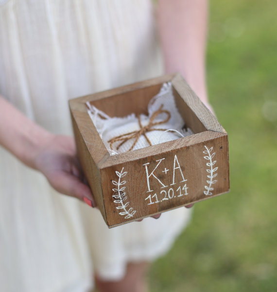 Свадьба - Personalized Ring Bearer Pillow Box Country Barn Wedding Decor Morgann Hill Designs (Item Number MHD100014)