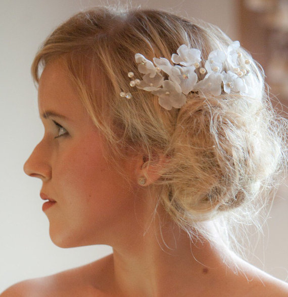 زفاف - Ivory bridal comb,Pearl and flower golden comb, Ivory pearl and flower comb, Wedding hair accessories, Gold pearl spray comb