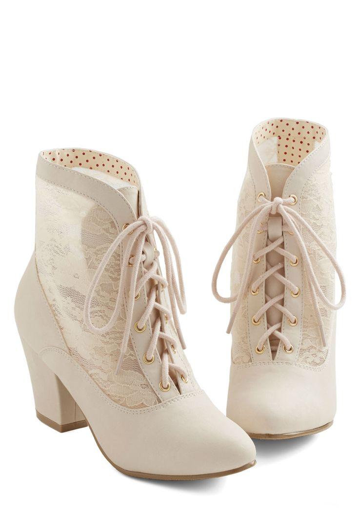 Свадьба - Lace Against Time Bootie In Cream