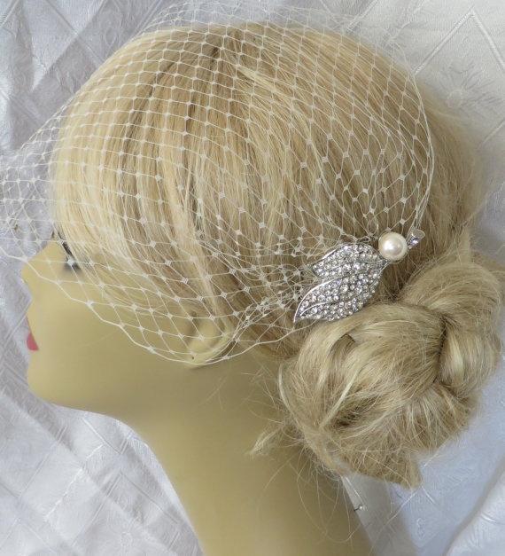 Hochzeit - Birdcage Veil and a Bridal Hair Comb (2 Items),bridal veil,Weddings, Jewelry, Sterling Silver, Rinestone, Crystal,pearl
