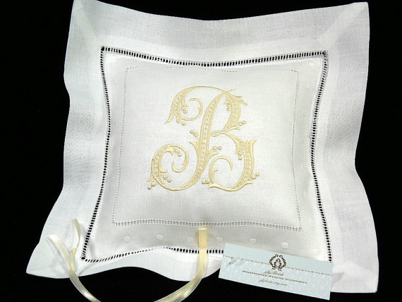 Свадьба - Monogrammed Irish Linen Ring Bearer Pillow, Style 6145