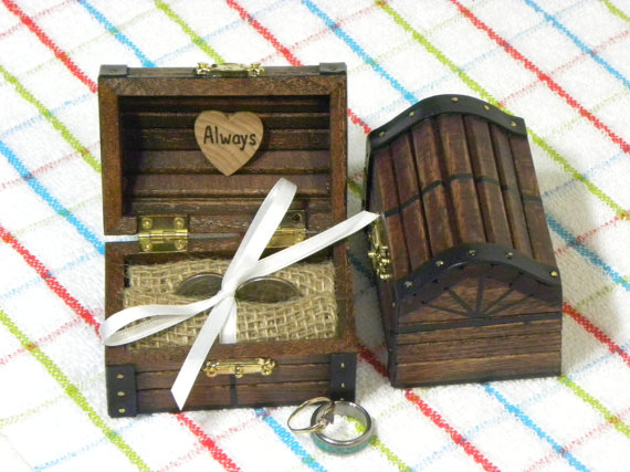 زفاف - Personalized Heart Wedding Pillows Ring Bearer Box Treasure Chest Wedding Ring Box Rings Insert Included Rustic Beach Wedding