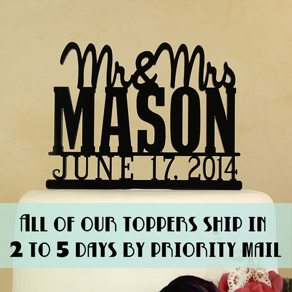 Mariage - Wedding cake topper Mr. and Mrs. Personalized in your name with Date by Distinctly Inspired (style JD-3)