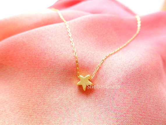 Mariage - Star Necklace, Dainty Gold Necklace, Gold Star Necklace, Gold Dainty Necklace Delicate Necklace Bridesmaids Necklace, Gold Layering Necklace
