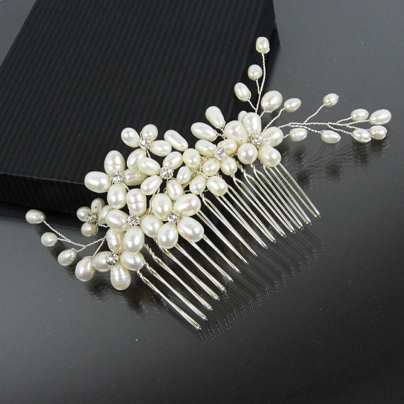 Hochzeit - Pearl Bridal Hair Comb, MEGAN Hair Comb, Bridal hairpiece, Wedding hair accessories, Bridal Headpieces, Rhinestone hair comb bridal