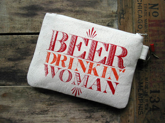 زفاف - Beer Drinkin Woman Clutch Zipper Purse Made in Nashville Tennessee Redneck Wedding Gift