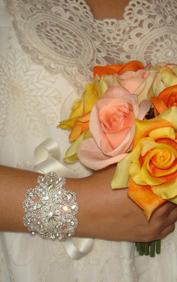 Hochzeit - Bridal Cuff, Weddings, Rhinestone Cuff, Cuff, Wedding Cuff,  Wedding Bracelet, Bridal Jewelry, Wedding Jewelry, Bracelet