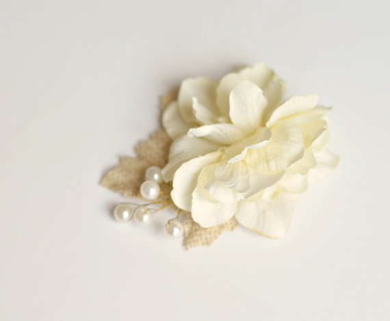 Wedding - Ivory flower clip, bridal hair clip, floral head piece, wedding hair pin, hair accessories