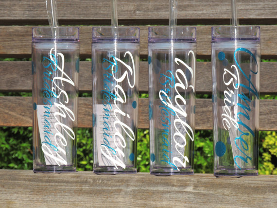 Mariage - Skinny tumbler, bridal party tumbler, wedding cup, bridesmaid cup, cup with glitter, party favor, acrylic cup, personalized cup, plastic cup