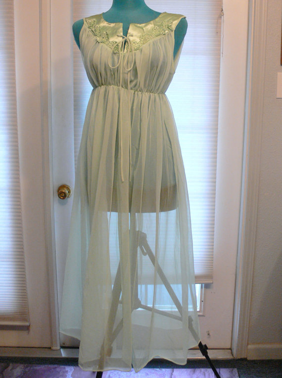 Свадьба - eucjo mint green  chiffon long nightgown size med union label