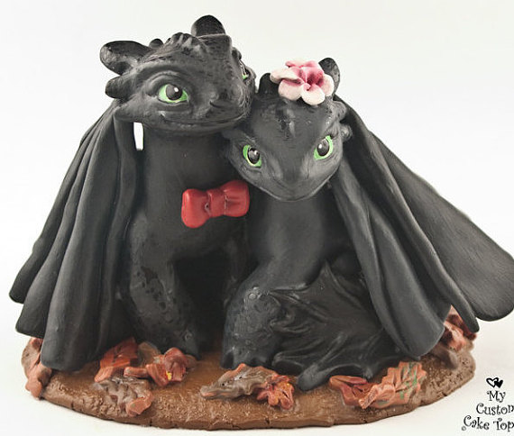 Hochzeit - Toothless Nightfuries Custom Wedding Cake Topper